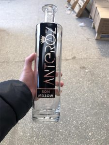 custom glass bottle for liquor
