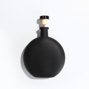 Unique 250ml 500ml oil glass bottle with cork