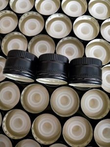 metal caps for Olive oil glass bottles