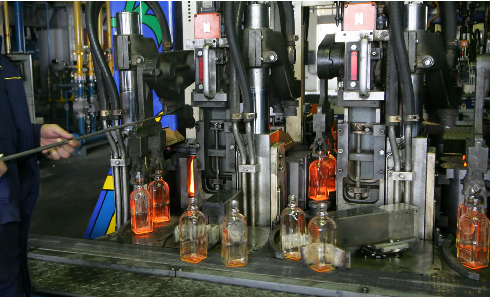 glass bottle manufacturing on the line