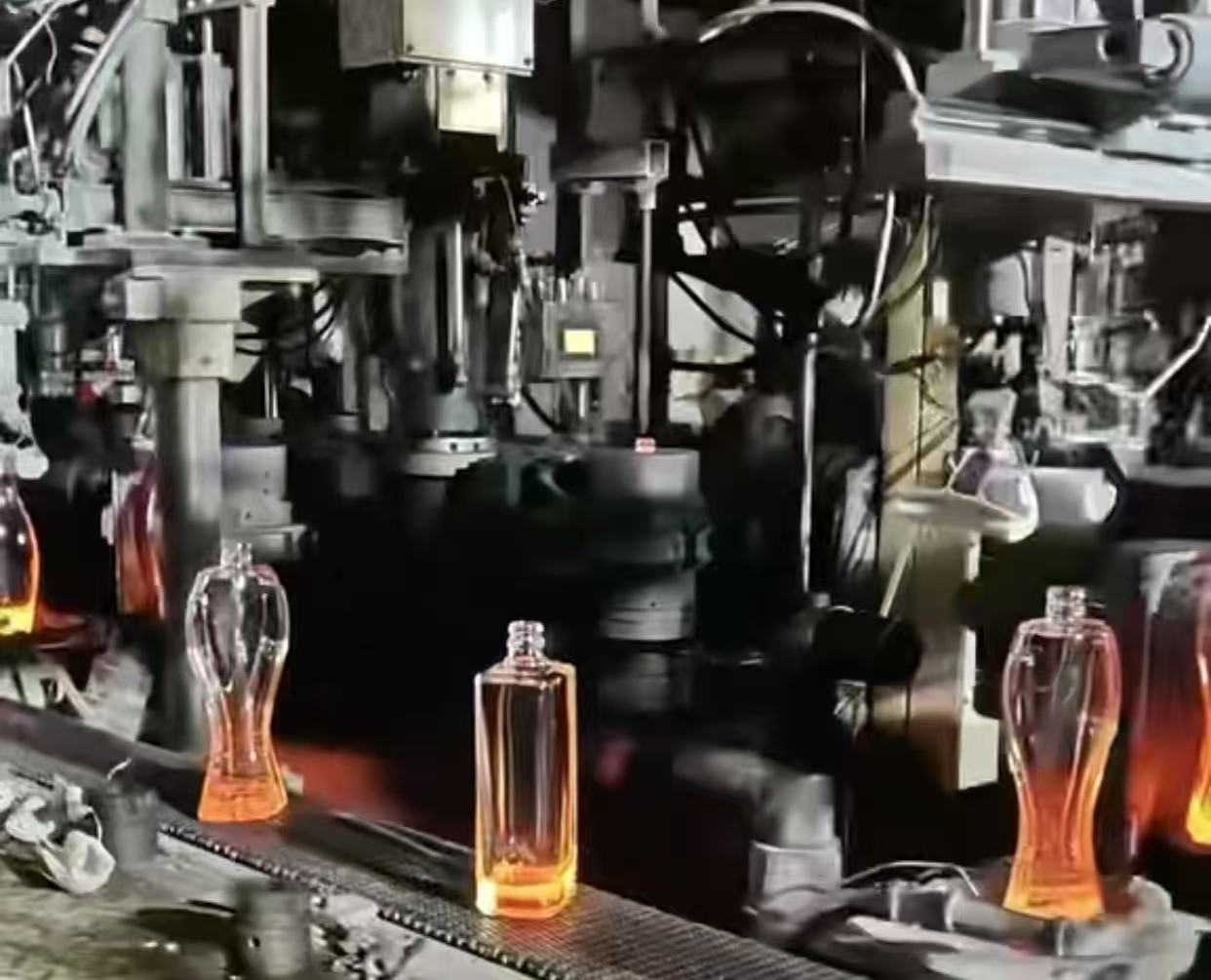 custom glass bottle manufacturing