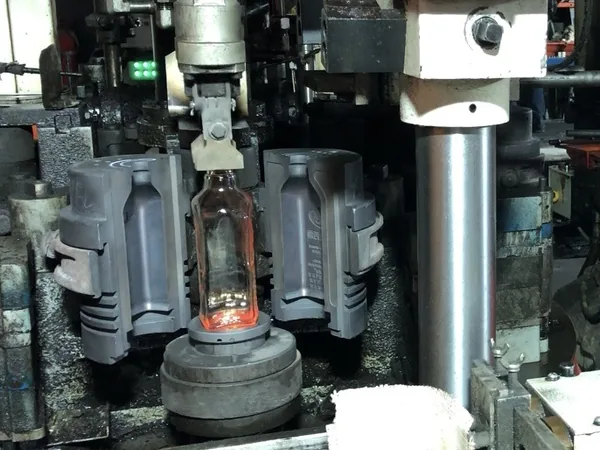 Glass bottle production line in China (factory-direct manufacturer)